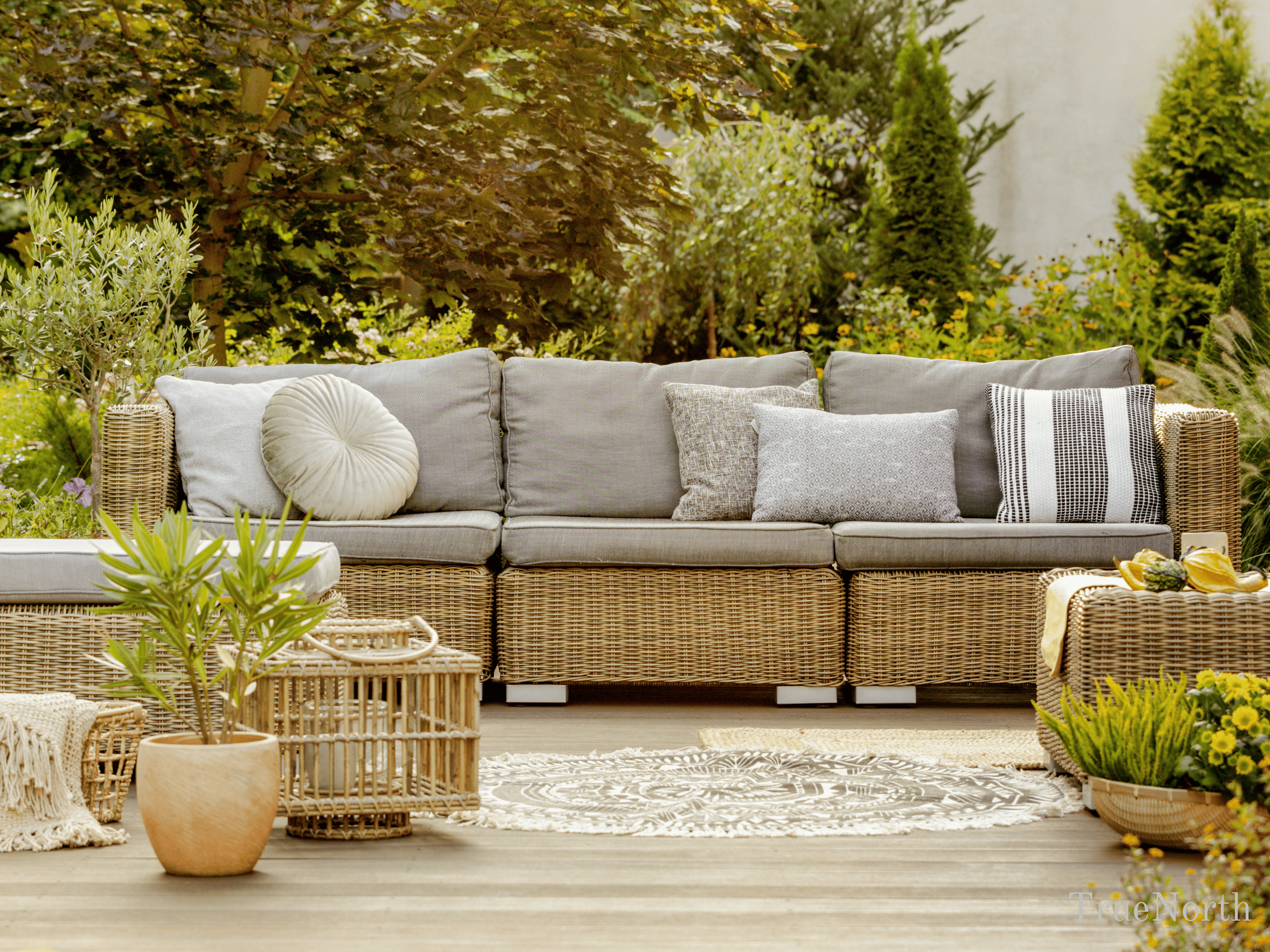 Evergreen Wicker Lounge Sofa